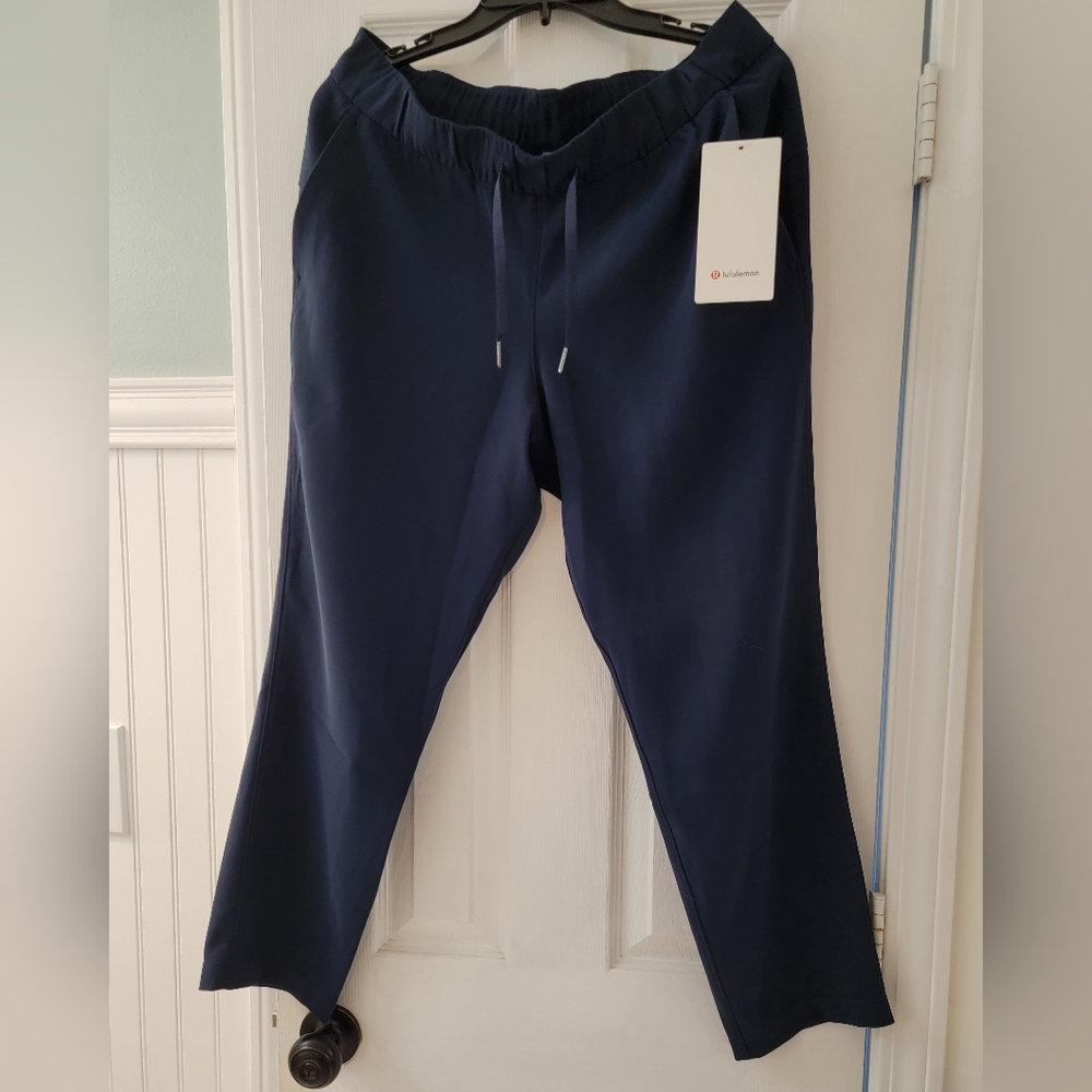 Lululemon On the Fly 7/8 Woven Pant